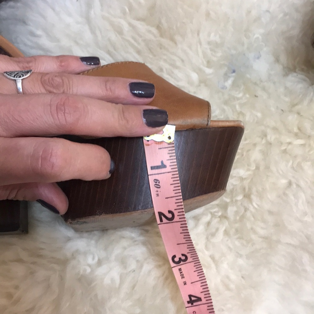 Leather Vince Camuto platform wedge heels - Picture 6 of 9